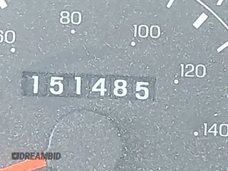 2001 Ford Super Duty F-250 XL with VIN 1FTNX20S11EA60775, listed as a IAAI auction lot 41631692 with 151,485 mi miles. Bid and sale history available at carsss.com. Image 15.