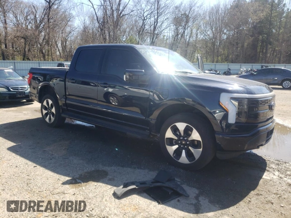 2022 Ford F-150 Lightning Pro z VIN 1FT6W1EV2NWG03314, wystawiony jako Copart lot #48468015 z przebiegiem 10 643 mil mil oraz Czysty tytuł • Clean title. Historia ofert i sprzedaży dostępna na DreamBid. Obrazek 4.