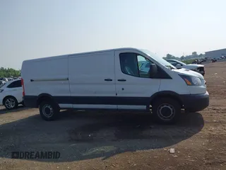 2016 Ford Transit z VIN 1FTYR2YM7GKB49371, wystawiony jako IAAI lot #42734901 z przebiegiem 439 908 mil mil oraz . Historia ofert i sprzedaży dostępna na DreamBid. Obrazek 13.