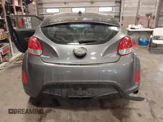 2016 Hyundai Veloster with VIN KMHTC6AD8GU267426, listed as a IAAI auction lot 41349385 with 114,245 mi miles. Bid and sale history available at carsss.com. Image 17.