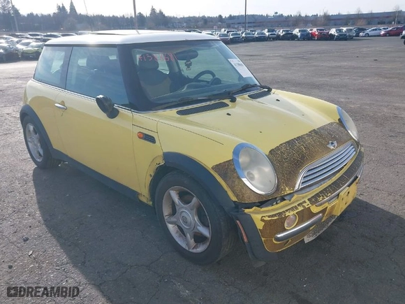 2003 MINI Cooper Hardtop with VIN WMWRC33463TE18371, listed as a IAAI auction lot 41388681 with 155,077 mi miles. Bid and sale history available at carsss.com. Image 1.