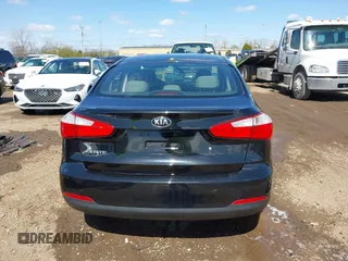 2015 Kia Forte LX with VIN KNAFK4A62F5292421, listed as a IAAI auction lot 41964789 with 32,001 mi miles. Bid and sale history available at carsss.com. Image 17.