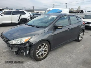 2015 Ford Focus SE with VIN 1FADP3K23FL330287, listed as a Copart auction lot 53170115 with 107,181 mi miles and Salvage Title. Bid and sale history available at carsss.com. Image 1.