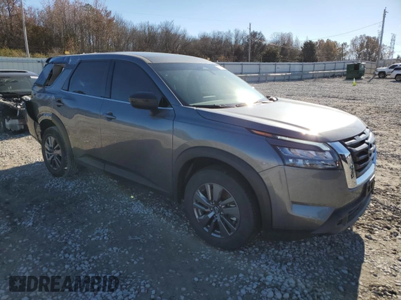 2024 Nissan Pathfinder S z VIN 5N1DR3AC1RC251201, wystawiony jako Copart lot #84238104 z przebiegiem 867 mil mil oraz Nie do naprawy • Non repairable. Historia ofert i sprzedaży dostępna na DreamBid. Obrazek 4.