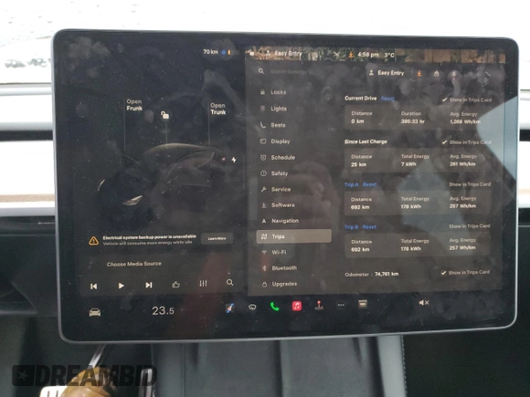2022 Tesla Model Y Performance z VIN 7SAYGDEF5NF512464, wystawiony jako Copart lot #46337165 z przebiegiem 74 761 mil mil oraz Szkoda całkowita • Salvage title. Historia ofert i sprzedaży dostępna na DreamBid. Obrazek 9.