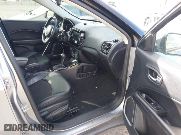2020 Jeep Compass Latitude with VIN 3C4NJCBBXLT158887, listed as a IAAI auction lot 41752495 with 95,429 mi miles and . Bid and sale history available at DreamBid. Image 5.