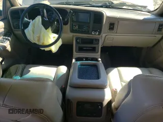 2006 Chevrolet Avalanche Z66 with VIN 3GNEC12ZX6G134153, listed as a Copart auction lot 43323195 with 223,582 mi miles and Salvage title. Bid and sale history available at DreamBid. Image 8.
