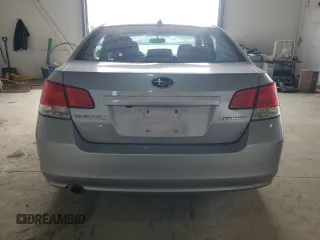 2014 Subaru Legacy Premium z VIN 4S3BMCD6XE3014930, wystawiony jako Copart lot #49298425 z przebiegiem 122 369 mil mil oraz Szkody całkowita. Historia ofert i sprzedaży dostępna na DreamBid. Obrazek 6.