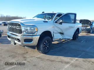 2019 Ram 2500 Big Horn with VIN 3C6UR5DJ3KG605871, listed as a IAAI auction lot 41292336 with 104,270 mi miles and . Bid and sale history available at DreamBid. Image 17.