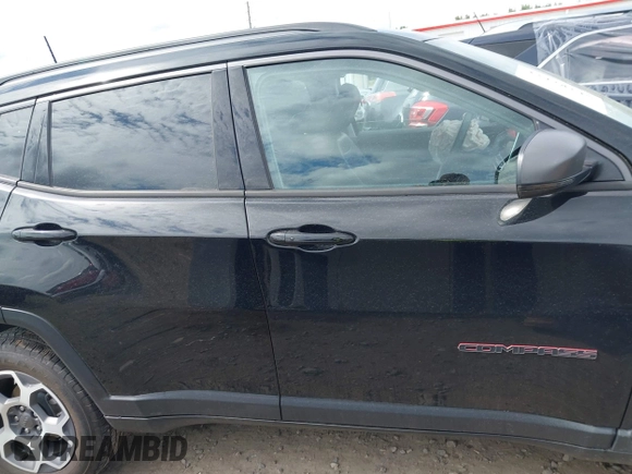 2022 Jeep Compass Trailhawk with VIN 3C4NJDDB8NT114134, listed as a IAAI auction lot 42428245 with 34,589 mi miles and . Bid and sale history available at DreamBid. Image 13.