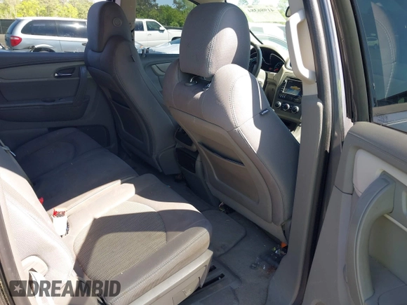 2013 Chevrolet Traverse LS with VIN 1GNKRFKD4DJ116262, listed as a IAAI auction lot 41986384 with 207,213 mi miles. Bid and sale history available at carsss.com. Image 8.