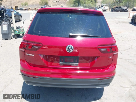 2018 Volkswagen Tiguan S with VIN 3VV1B7AX4JM043324, listed as a IAAI auction lot 42623550 with 62,858 mi miles and . Bid and sale history available at DreamBid. Image 16.