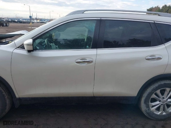 2016 Nissan Rogue SV with VIN 5N1AT2MV2GC830609, listed as a IAAI auction lot 41635900 with 72,868 mi miles. Bid and sale history available at carsss.com. Image 14.