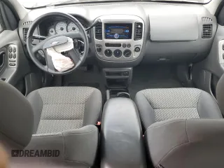 2004 Ford Escape XLT с VIN 1FMCU93124DA15295, выставлен на аукционе Copart как лот 72222414 с пробегом 77 496 миль миль и Списание • Salvage title. История ставок и продаж доступна на DreamBid. Изображение 8.