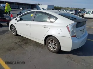 2010 Toyota Prius II with VIN JTDKN3DU5A0234077, listed as a IAAI auction lot 41888334 with 218,619 mi miles and . Bid and sale history available at carsss.com. Image 3.