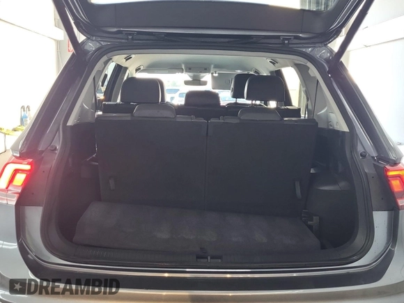 2024 Volkswagen Tiguan SE with VIN 3VV3B7AX8RM107014, listed as a IAAI auction lot 42734341 with 27,789 mi miles and . Bid and sale history available at DreamBid. Image 31.