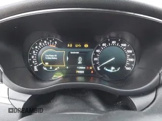 2017 Lincoln MKC Premiere with VIN 5LMCJ1D91HUL33023, listed as a IAAI auction lot 40976537 with 112,695 mi miles. Bid and sale history available at carsss.com. Image 7.