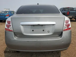 2010 Nissan Sentra S z VIN 3N1AB6AP6AL695976, wystawiony jako Copart lot #59365795 z przebiegiem 144 213 mil mil oraz Szkoda całkowita • Salvage title. Historia ofert i sprzedaży dostępna na DreamBid. Obrazek 6.