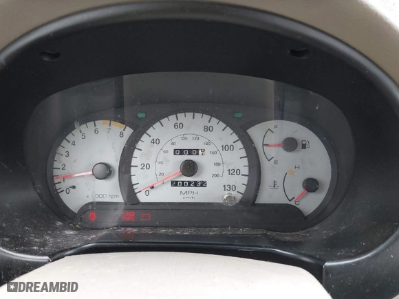 2002 Hyundai Accent GL with VIN KMHCG35CX2U199532, listed as a IAAI auction lot 41839270 with 200,232 mi miles. Bid and sale history available at carsss.com. Image 7.