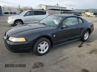 1999 Ford Mustang z VIN 1FAFP4044XF218987, wystawiony jako Copart lot #45610815 z przebiegiem Nie podano mil oraz Szkoda całkowita • Salvage title. Historia ofert i sprzedaży dostępna na DreamBid. Obrazek 1.