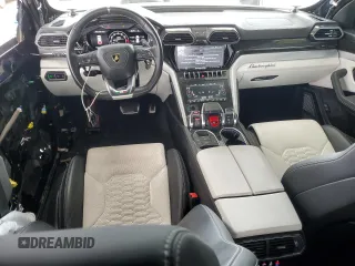 2022 Lamborghini Urus z VIN ZPBUA1ZLXNLA20952, wystawiony jako Copart lot #50288375 z przebiegiem 21 260 mil mil oraz Szkody całkowita. Historia ofert i sprzedaży dostępna na DreamBid. Obrazek 8.