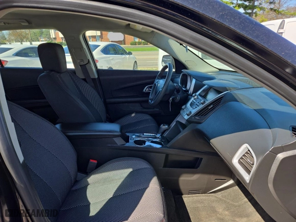 2017 Chevrolet Equinox LS with VIN 2GNFLEEK4H6284560, listed as a Copart auction lot 52538345 with 104,378 mi miles and Clean Title. Bid and sale history available at carsss.com. Image 5.