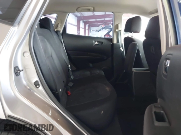 2013 Nissan Rogue SL z VIN JN8AS5MV2DW637867, wystawiony jako IAAI lot #41796646 z przebiegiem 139 280 mil mil oraz . Historia ofert i sprzedaży dostępna na DreamBid. Obrazek 8.