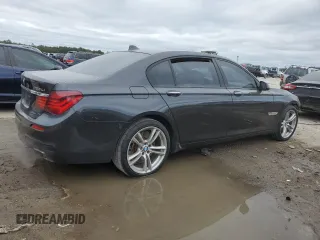 2013 BMW 7 Series 750Li z VIN WBAYE8C57DD133232, wystawiony jako Copart lot #86054494 z przebiegiem 118 438 mil mil oraz Szkoda całkowita • Salvage title. Historia ofert i sprzedaży dostępna na DreamBid. Obrazek 3.