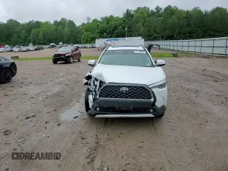 2022 Toyota Corolla Cross XLE с VIN 7MUDAAAG0NV006925, выставлен на аукционе Copart как лот 57719495 с пробегом 38 973 миль миль и Списание • Salvage title. История ставок и продаж доступна на DreamBid. Изображение 15.