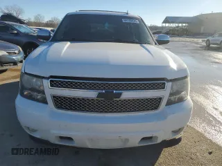 2009 Chevrolet Tahoe LTZ with VIN 1GNFK33099R197350, listed as a Copart auction lot 86149474 with 195,703 mi miles and Salvage title. Bid and sale history available at DreamBid. Image 5.