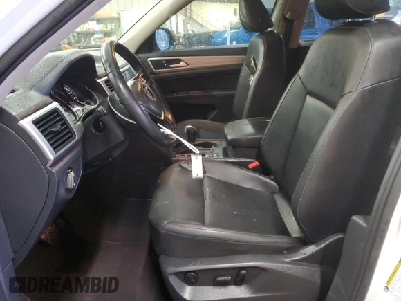 2018 Volkswagen Atlas SE with VIN 1V2CP2CA4JC596141, listed as a Copart auction lot 52216345 with Not provided miles and Salvage title. Bid and sale history available at DreamBid. Image 7.