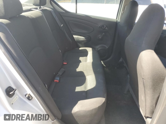 2016 Nissan Versa S z VIN 3N1CN7AP7GL905886, wystawiony jako Copart lot #48686295 z przebiegiem 142 507 mil mil oraz Szkoda całkowita • Salvage title. Historia ofert i sprzedaży dostępna na DreamBid. Obrazek 10.