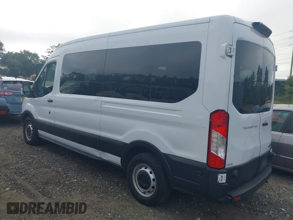 2019 Ford Transit Passenger XL with VIN 1FBZX2CM9KKA25228, listed as a IAAI auction lot 40274823 with 35,155 mi miles. Bid and sale history available at carsss.com. Image 3.