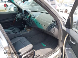 2005 BMW X3 3.0i z VIN WBXPA934X5WD04512, wystawiony jako IAAI lot #42138621 z przebiegiem 156 197 mil mil oraz . Historia ofert i sprzedaży dostępna na DreamBid. Obrazek 5.
