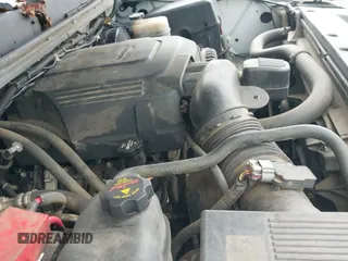 2012 GMC Sierra 1500 SLE z VIN 1GTR1VE09CZ352939, wystawiony jako IAAI lot #42930892 z przebiegiem 245 348 mil mil oraz . Historia ofert i sprzedaży dostępna na DreamBid. Obrazek 19.