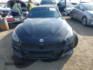 2022 BMW Z4 sDriveM40i with VIN WBAHF9C08NWX38258, listed as a IAAI auction lot 41462157 with 43,534 mi miles. Bid and sale history available at carsss.com. Image 12.