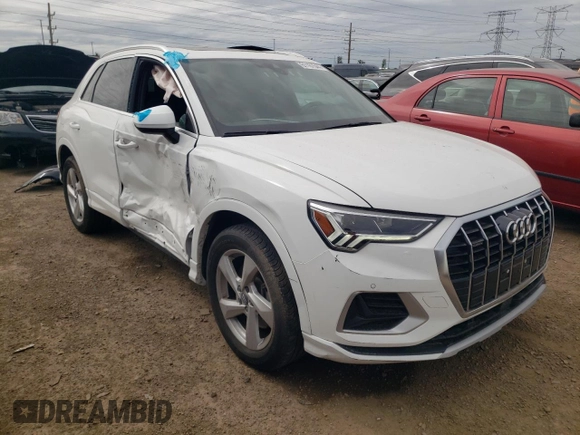 2019 Audi Q3 Premium Plus with VIN WA1BECF30K1067122, listed as a Copart auction lot 61161544 with 22,697 mi miles and Salvage Title. Bid and sale history available at carsss.com. Image 4.