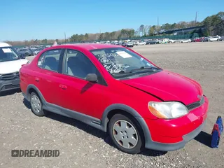 2000 Toyota ECHO z VIN JTDBT1231Y0046333, wystawiony jako IAAI lot #39296127 z przebiegiem 153 773 mil mil oraz . Historia ofert i sprzedaży dostępna na DreamBid. Obrazek 1.