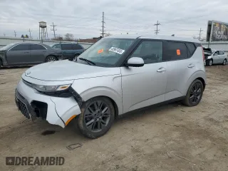 2021 Kia Soul LX with VIN KNDJ23AU5M7796775, listed as a Copart auction lot 43967455 with 38,681 mi miles and Salvage Title. Bid and sale history available at carsss.com. Image 1.