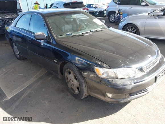 2000 Lexus ES 300 with VIN JT8BF28G2Y0262486, listed as a IAAI auction lot 41690205 with 95,021 mi miles. Bid and sale history available at carsss.com. Image 1.