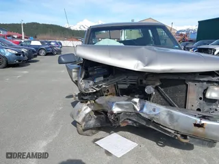 1998 Chevrolet C/K 1500 with VIN 1GCEK19RXWE183622, listed as a IAAI auction lot 41934099 with 175,979 mi miles. Bid and sale history available at carsss.com. Image 6.