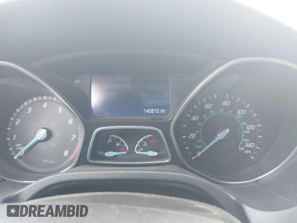2014 Ford Focus SE z VIN 1FADP3K27EL323874, wystawiony jako IAAI lot #42131316 z przebiegiem 140 815 mil mil oraz . Historia ofert i sprzedaży dostępna na DreamBid. Obrazek 7.