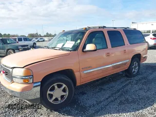 2000 GMC Yukon XL SLT with VIN 3GKFK16T9YG166699, listed as a IAAI auction lot 41070324 with 271,068 mi miles. Bid and sale history available at carsss.com. Image 6.