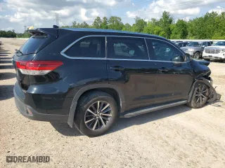 2018 Toyota Highlander SE with VIN 5TDJZRFH3JS839344, listed as a Copart auction lot 53492575 with 71,431 mi miles and Salvage Title. Bid and sale history available at carsss.com. Image 3.