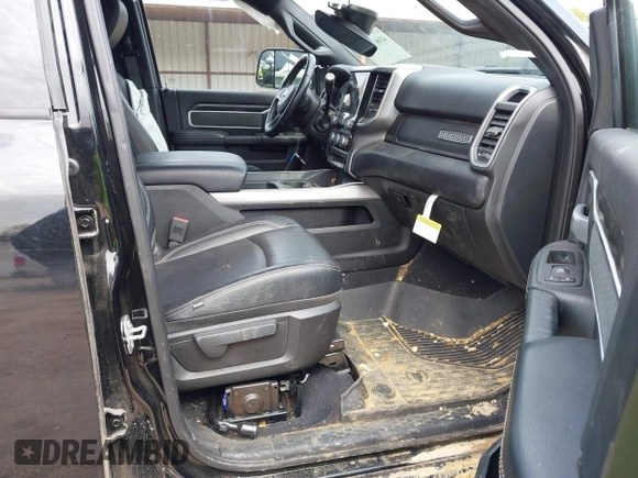 2021 Ram 2500 Big Horn with VIN 3C6UR5DL7MG695398, listed as a IAAI auction lot 41600978 with 48,792 mi miles. Bid and sale history available at carsss.com. Image 5.