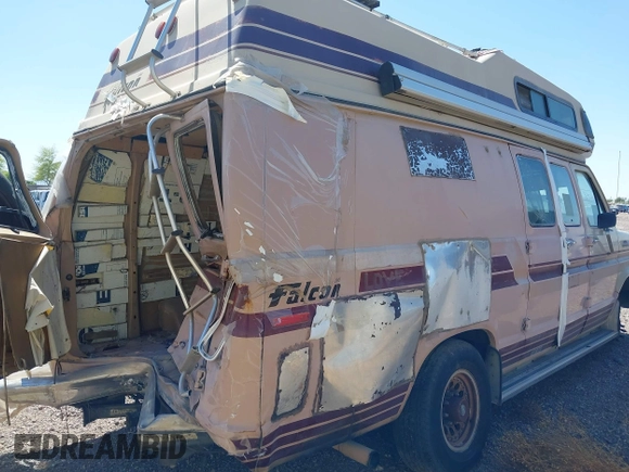 1988 Ford Econoline Cargo z VIN 1FDGS24H0JHC21214, wystawiony jako IAAI lot #39650228 z przebiegiem 55 106 mil mil oraz . Historia ofert i sprzedaży dostępna na DreamBid. Obrazek 4.