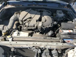 2003 Toyota 4Runner SR5 with VIN JTEZU14R138006143, listed as a Copart auction lot 52569185 with 245,254 mi miles and Clean Title. Bid and sale history available at carsss.com. Image 12.