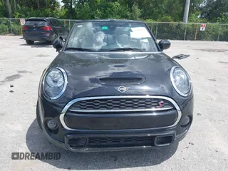 2021 MINI Convertible Cooper S z VIN WMWWJ5C0XM3M08622, wystawiony jako IAAI lot #42507679 z przebiegiem 36 932 mil mil oraz . Historia ofert i sprzedaży dostępna na DreamBid. Obrazek 12.