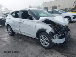 2022 Nissan Kicks S with VIN 3N1CP5BV7NL487855, listed as a IAAI auction lot 41934184 with 88,644 mi miles. Bid and sale history available at carsss.com. Image 1.