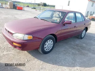 1996 Toyota Camry DX z VIN 4T1BG12K3TU662835, wystawiony jako IAAI lot #42060645 z przebiegiem 195 600 mil mil oraz . Historia ofert i sprzedaży dostępna na DreamBid. Obrazek 2.